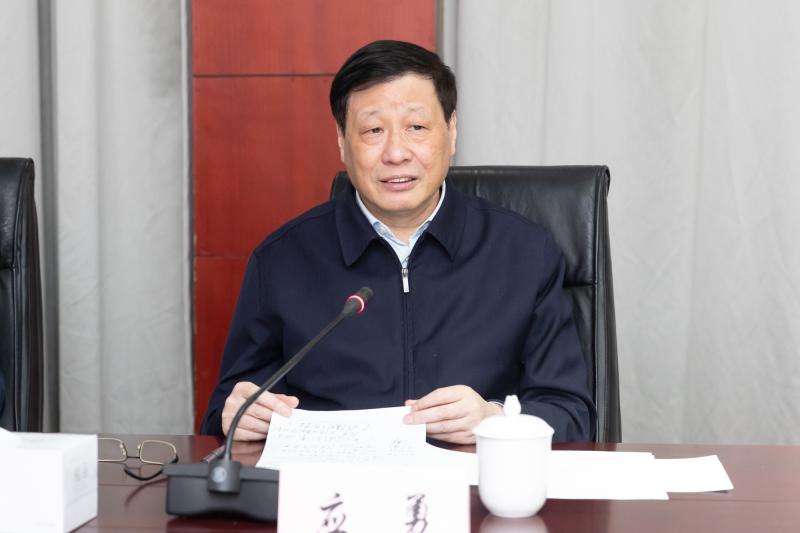 上海市長(zhǎng)實(shí)地走訪 強(qiáng)調(diào)救治管控入滬三個(gè)重點(diǎn)